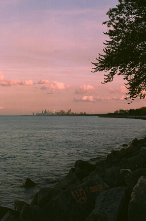 olympus om-pc olympus zuiko mc auto-s 50mm f/1.8 expired kodak ultramax 400 (shot at 100 iso) northwestern university lakefill, il, usa